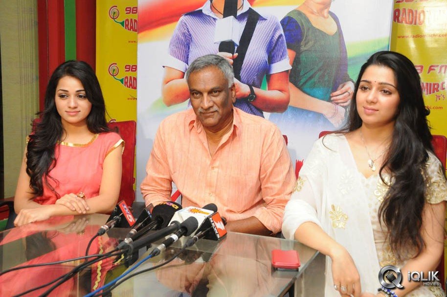 Pratighatana-Team-at-Radio-Mirchi